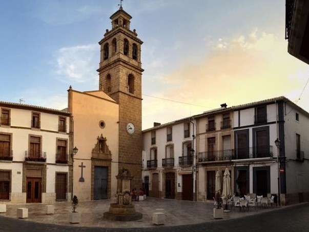 Gata de Gorgos refuerza su oficina de turismo con el apoyo de Turisme Comunitat Valenciana y la Red Tourist Info