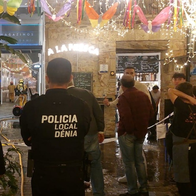 Violento fin de semana en Dénia: peleas, accidentes y varios positivos en alcohol