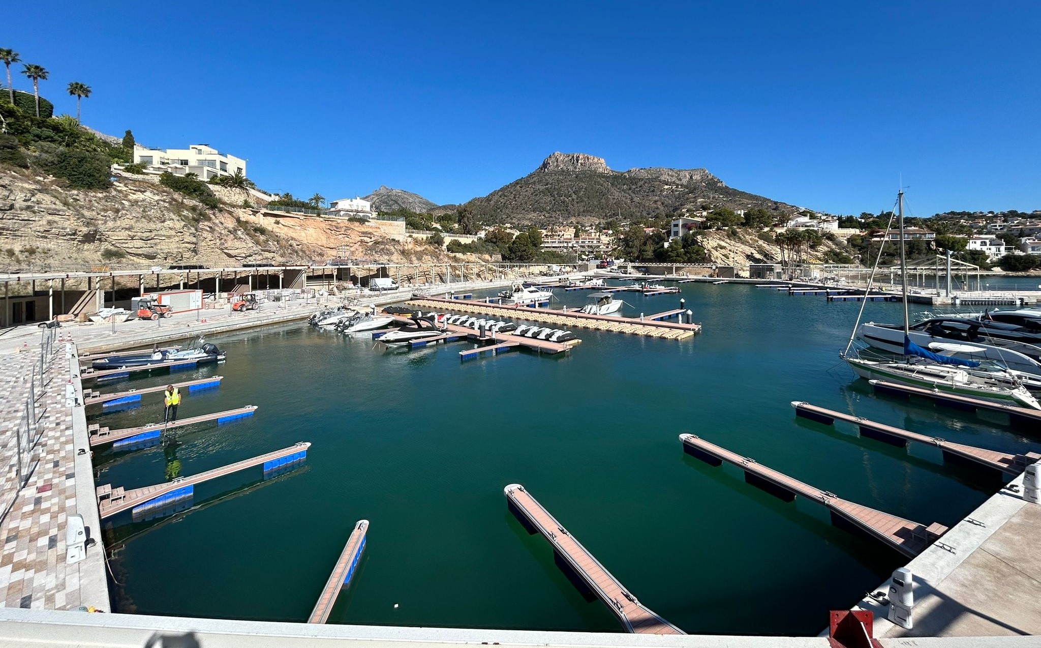 Puerto Blanco de Calp estrenará nuevos amarres y servicios antes del verano tras su reforma de más de 9 millones de euros