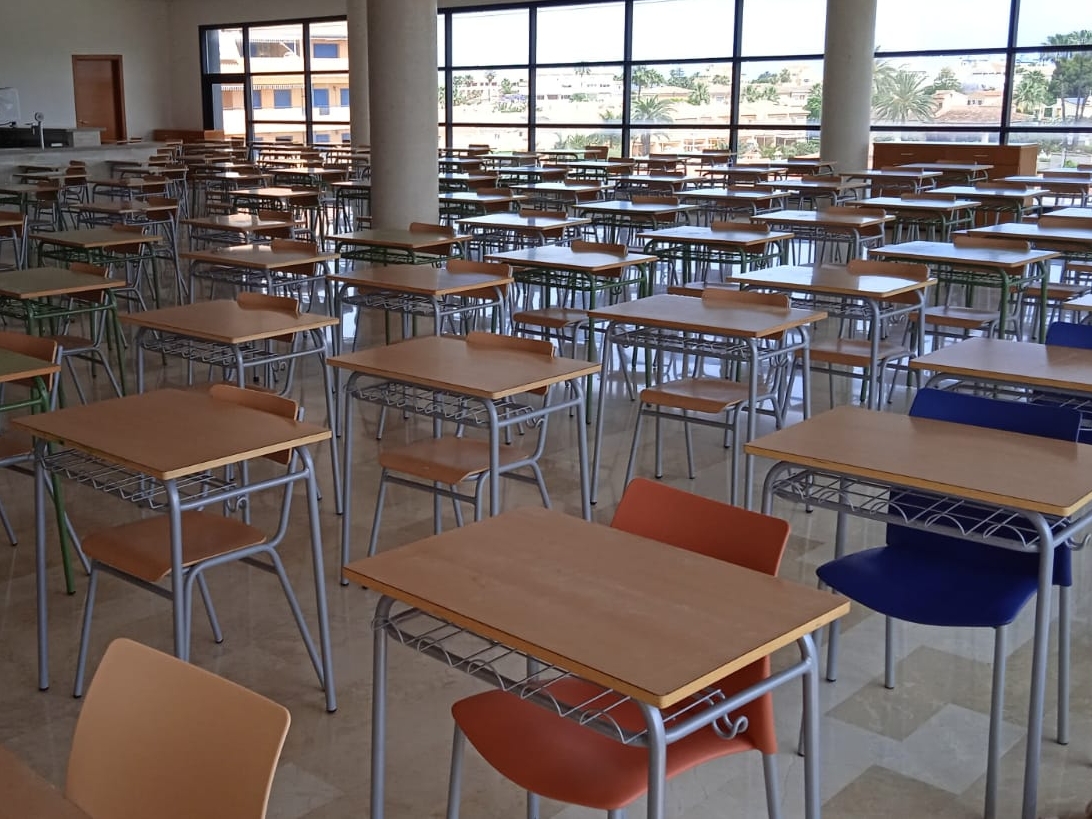 Cerca de 300 estudiantes afrontan en Dénia la PAU 2025