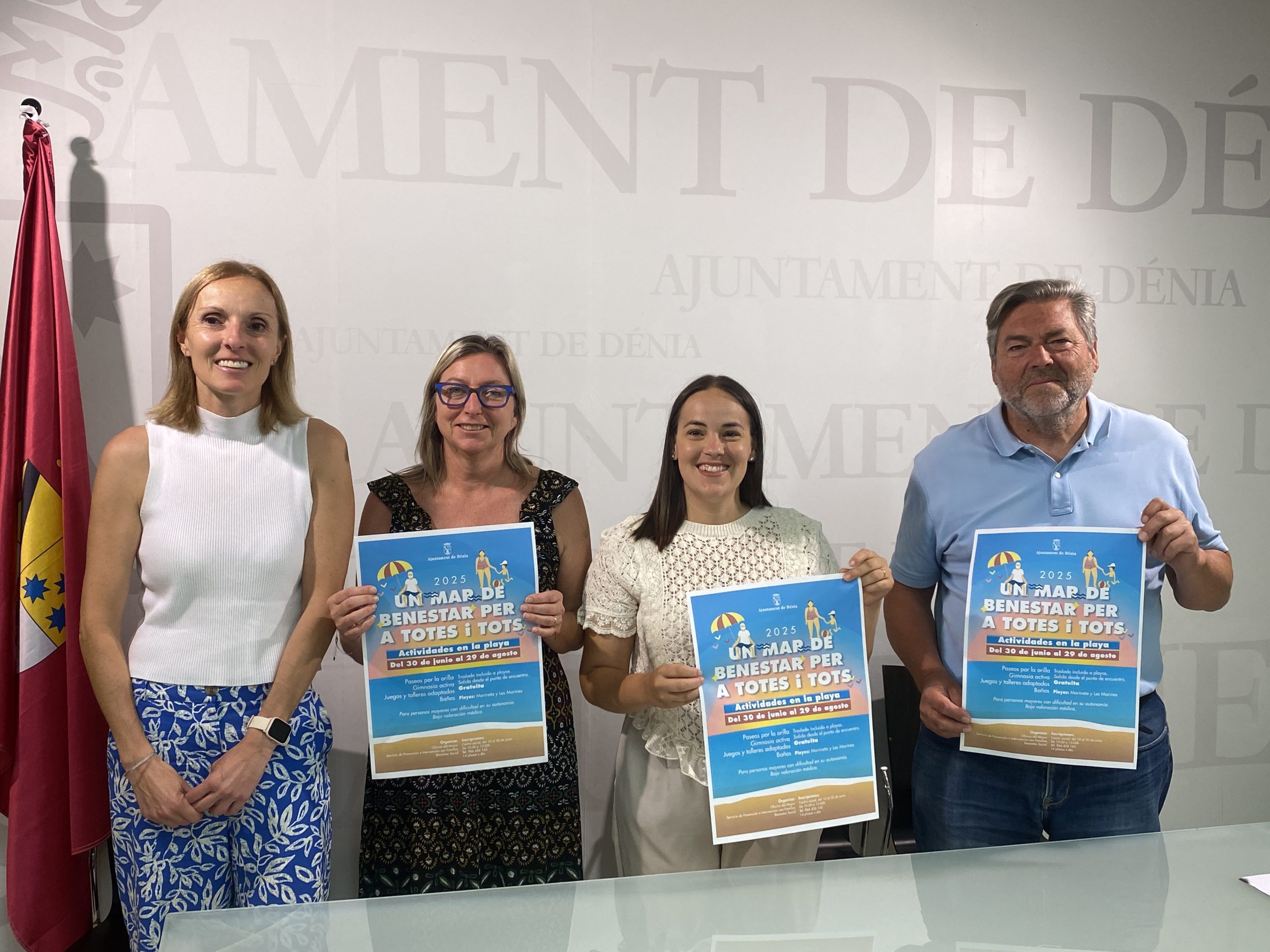 Dénia pone en marcha el programa “Un mar de bienestar” para mayores en las playas adaptadas este verano