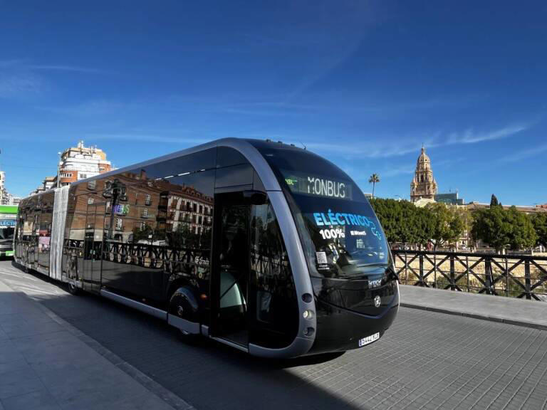 “Si el problema es el dinero, busquemos la colaboración público-privada”