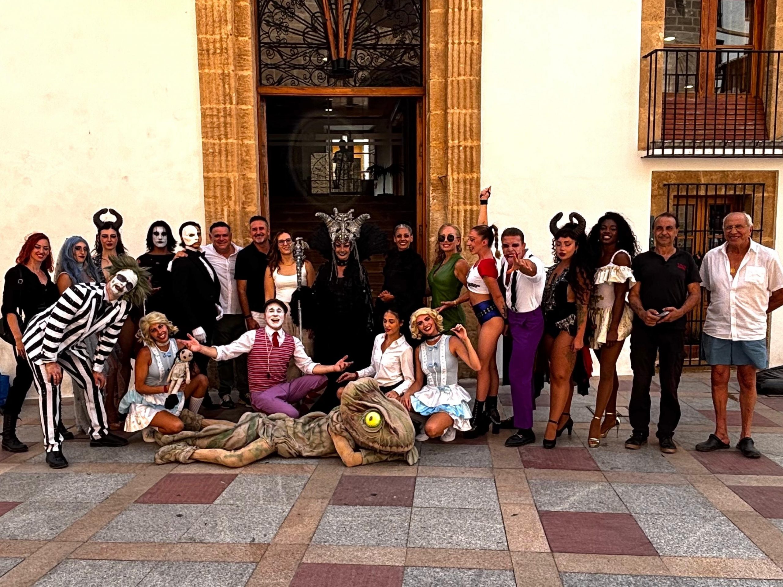 El Circo Encantado aterriza en Xàbia con una propuesta escénica que fusiona tradición y fantasía contemporánea