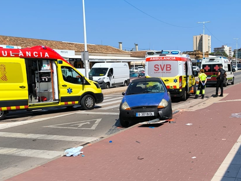 Detenido un conductor en Xàbia tras atropellar a varias personas, entre ellas dos menores