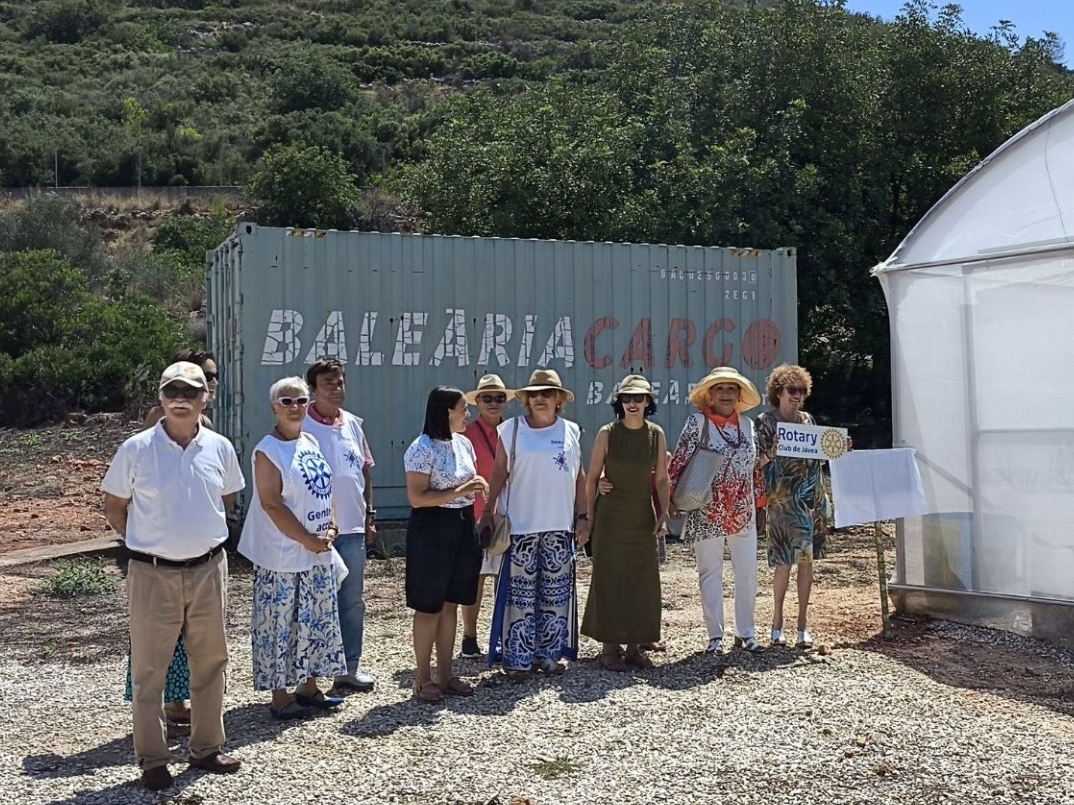 APROSDECO inaugura un nuevo invernadero en La Xara para reforzar la inclusión a través de la agricultura