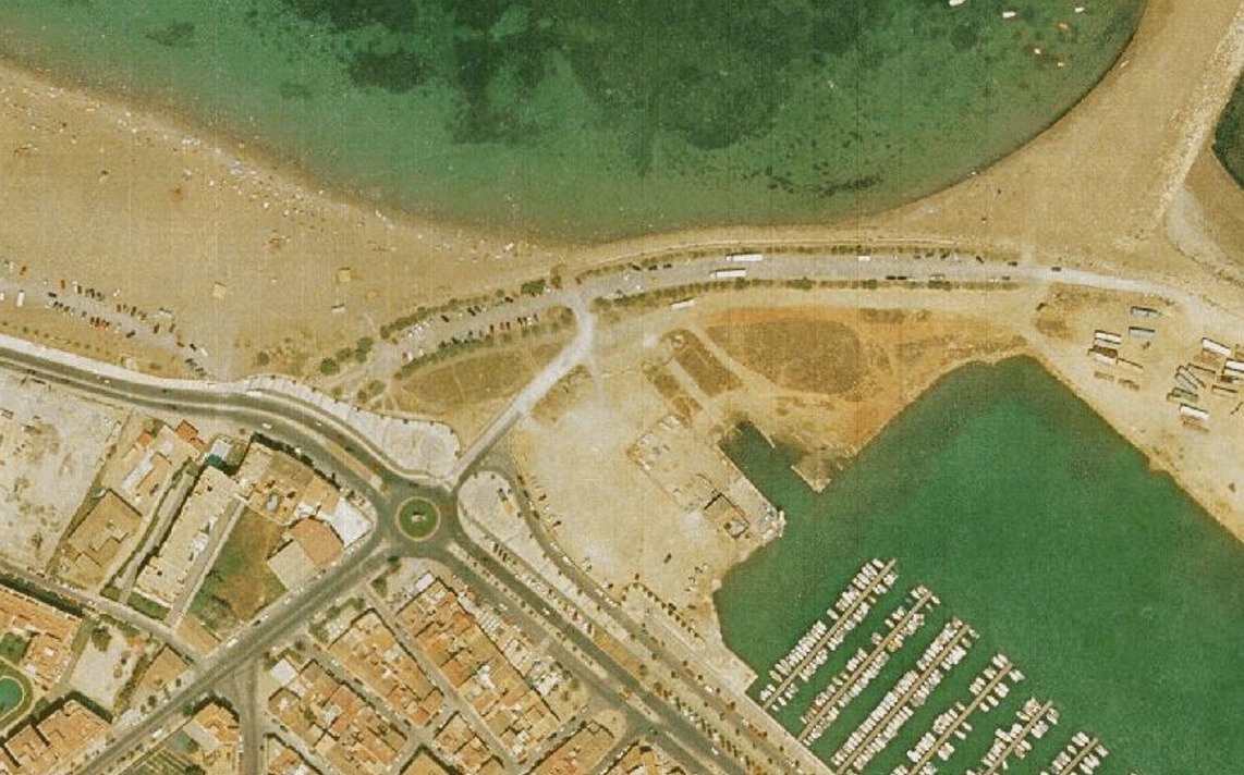 El Ayuntamiento de Dénia se planta contra el centro de ocio en Tamarindos y exige diálogo a Puertos