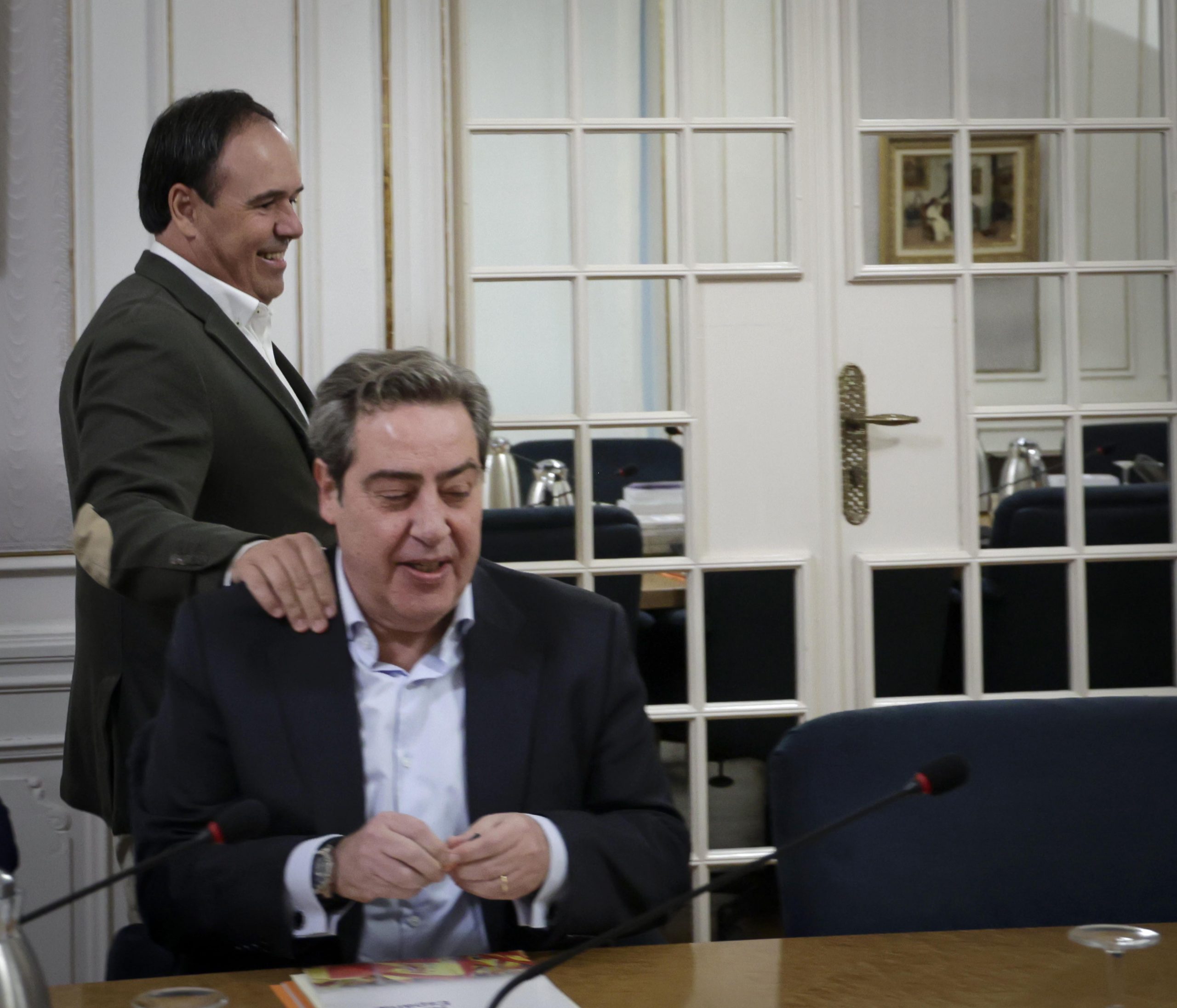 Les Corts celebran la investidura de Pérez Llorca a la espera de conocer el voto de Vox