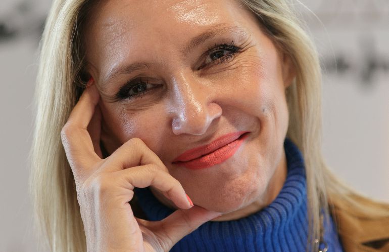 “Amada Carlota”: la nueva novela de Marta Robles que desentierra heridas silenciadas y sacude la memoria reciente