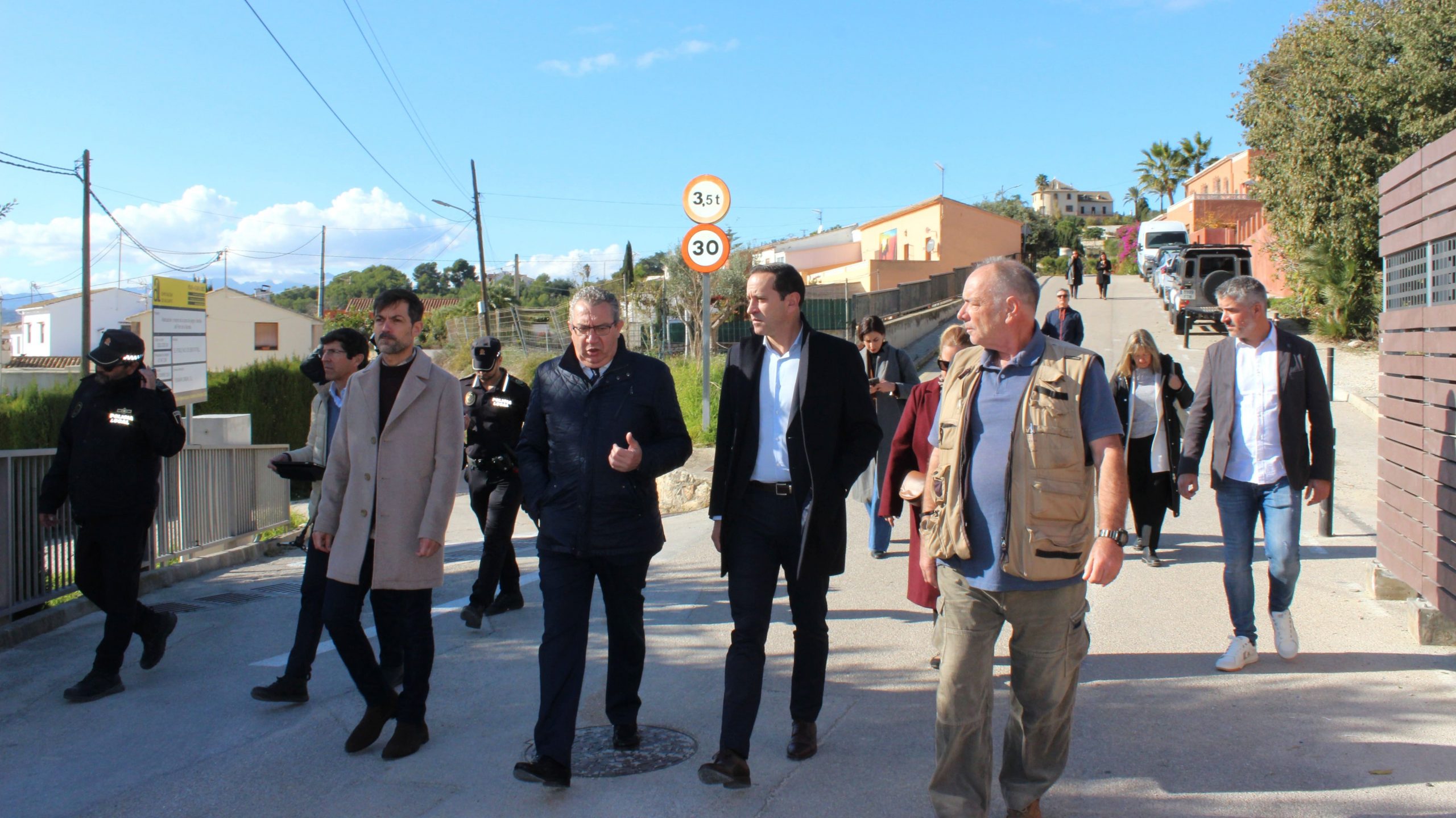 El presidente de la Diputación visita Benitatxell para estudiar la futura circunvalación de la CV-740