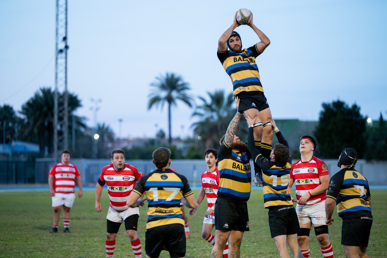 El Denia Barbarians arranca el año con una contundente victoria y sigue líder de la liga