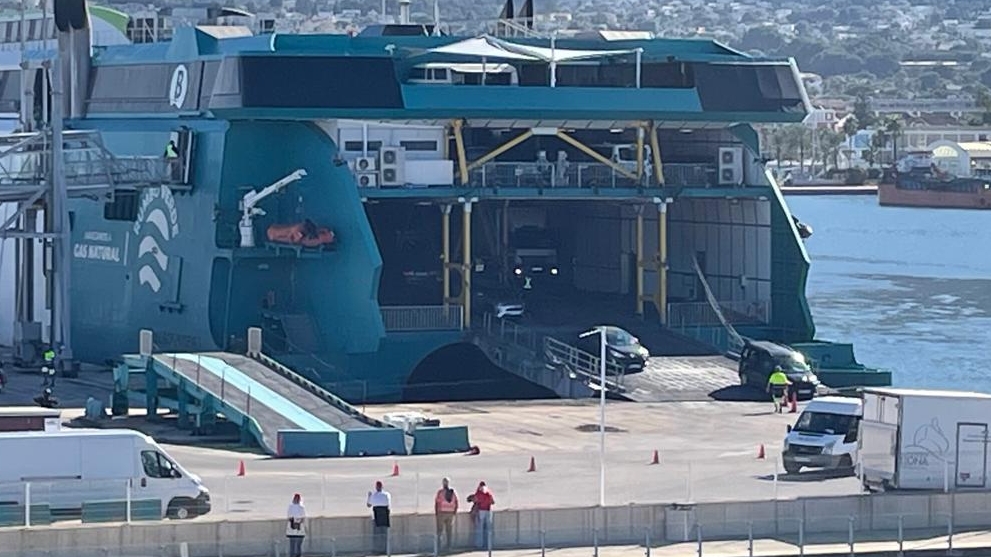 La Guardia Civil intercepta más de siete kilos de cocaína ocultos en un vehículo en el puerto de Dénia