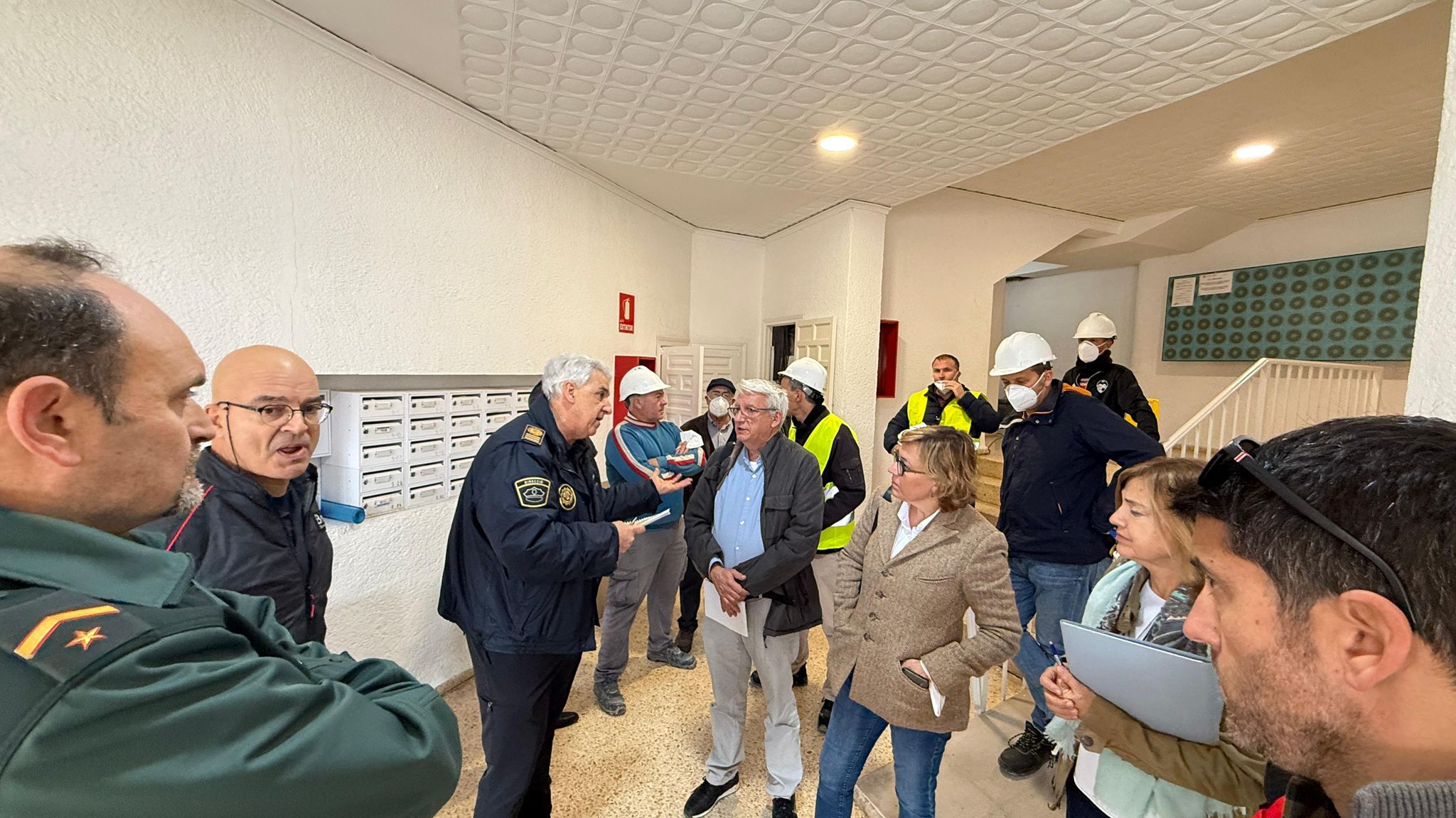 Xàbia autoriza el regreso a sus viviendas de los vecinos de Jávea Park tras el incendio, salvo la planta afectada