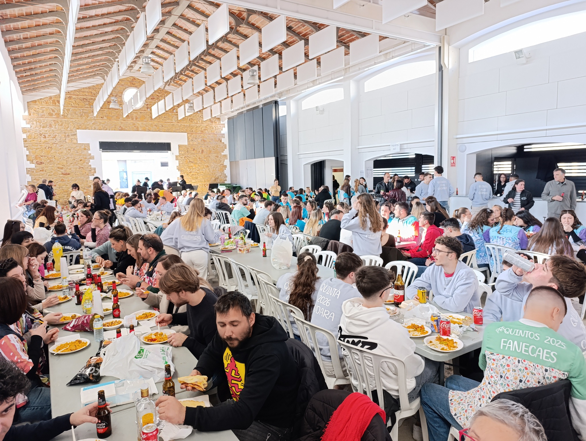 Ondara celebra un Mig Any de Sant Jaume multitudinario pese a la suspensión «dels carretons» por el viento