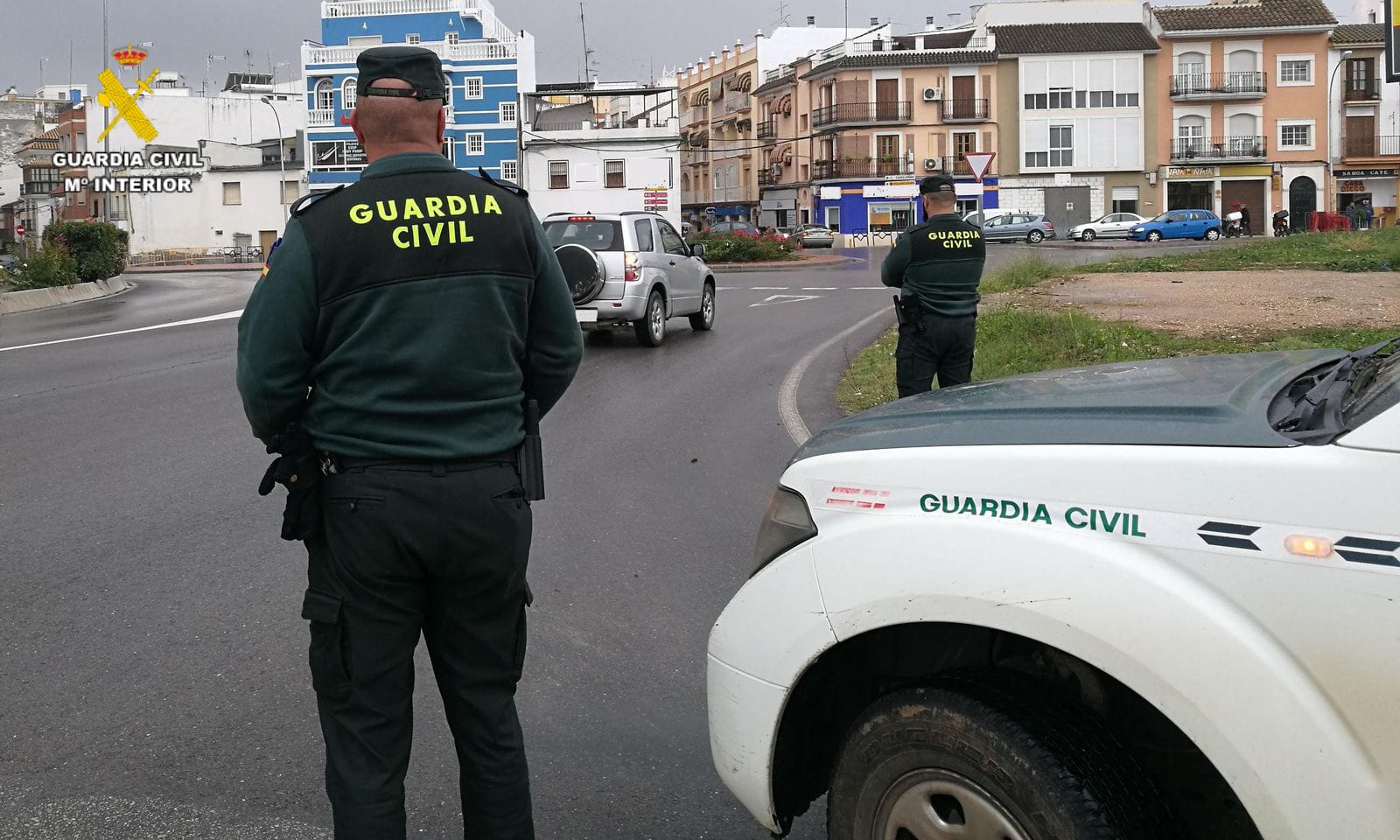Detenidos un guardia civil y seis trabajadores de la ITV de Ondara por una presunta trama de inspecciones falsas