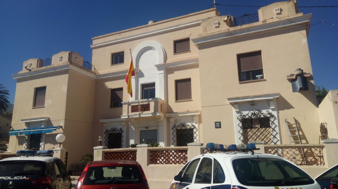 La Policía Nacional desmantela en Dénia una plantación de marihuana con dos detenidos, uno reclamado por Lituania