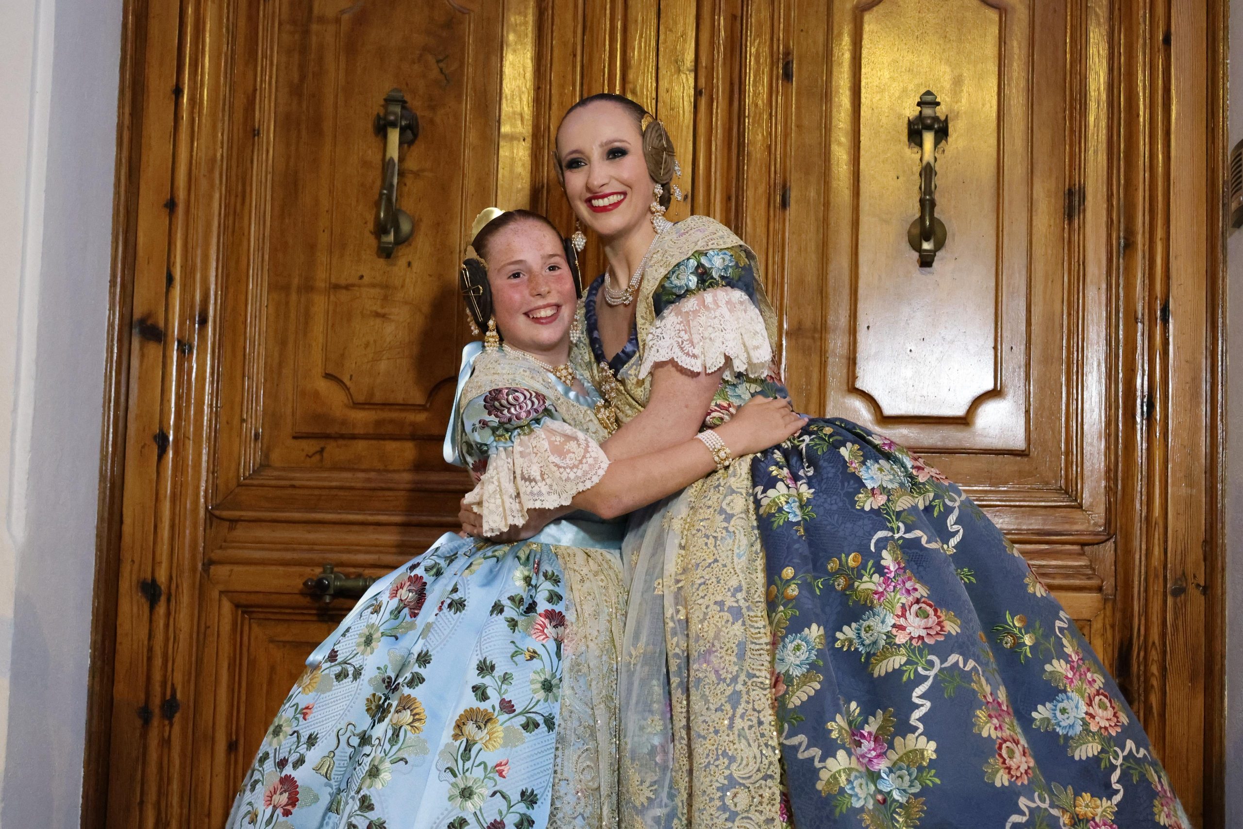 Dénia ya tiene Falleras Mayores: Amanda Giménez y Lucía Tabernero representarán a las Fallas de la ciudad