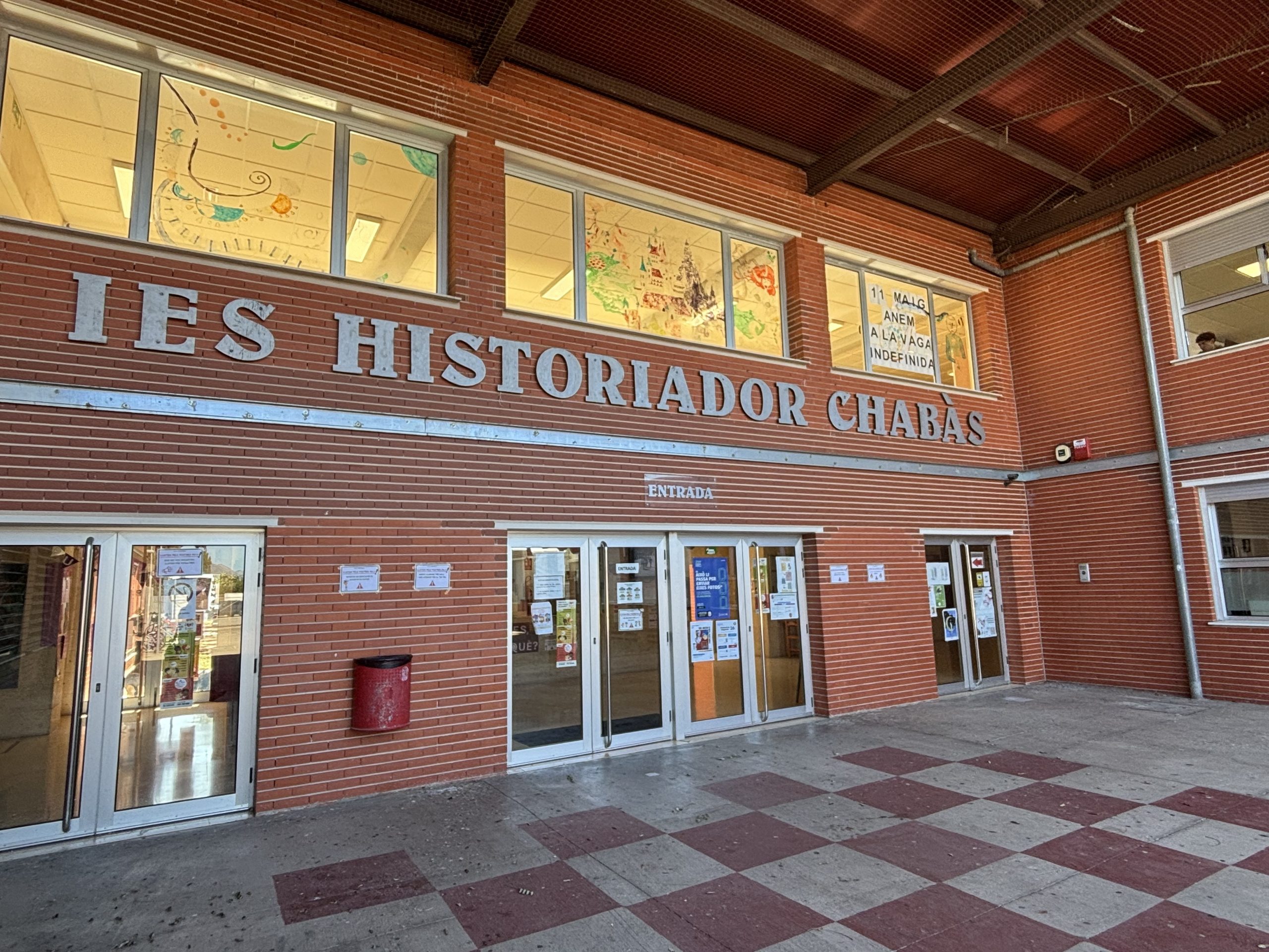 Equipos directivos de la Marina Alta se suman a la ola de dimisiones en plena crisis educativa valenciana