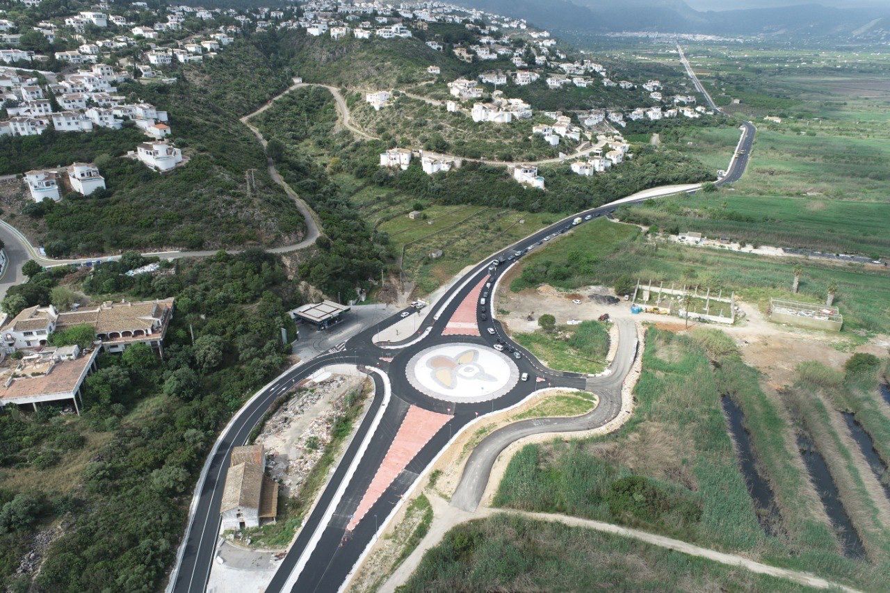 Las nuevas rotondas de la CV-700 evidencian los problemas de seguridad que arrastraba el acceso a Monte Pego
