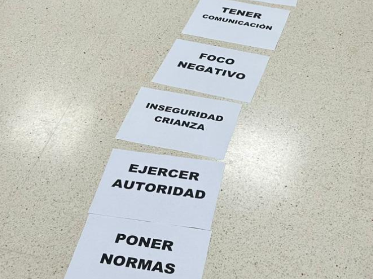 Dénia refuerza el apoyo a las familias con una nueva edición del grupo educativo sobre crianza y prevención de adicciones