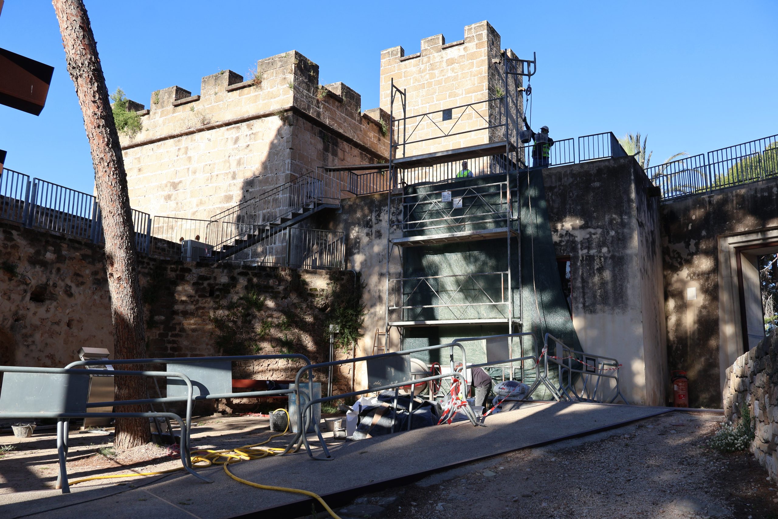 El Castell de Dénia mejora la Torre del Consell y La Sala con nuevas obras financiadas con fondos europeos