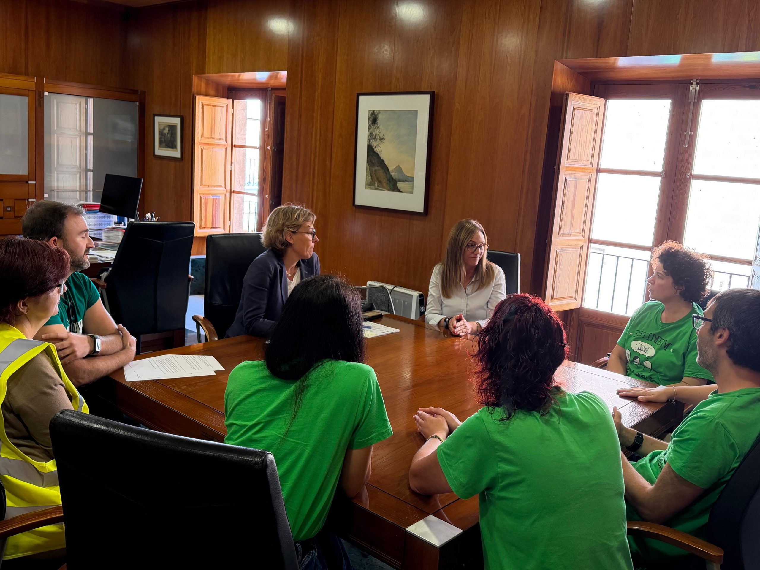 Xàbia abre una vía de diálogo con la comunidad educativa en plena tensión por el conflicto docente