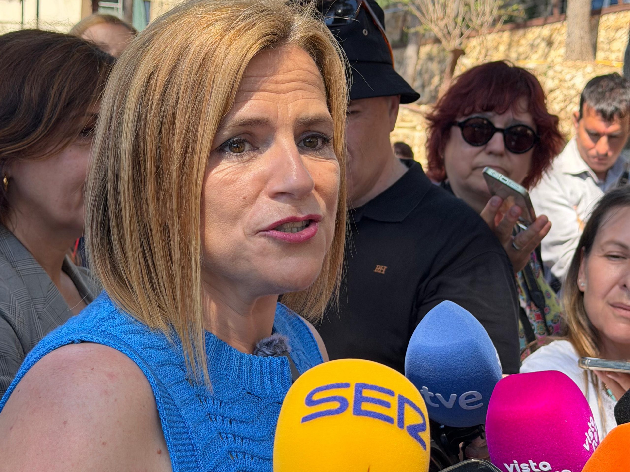 Pilar Bernabé respalda al profesorado valenciano y critica el “cerrojazo” de la Generalitat en plena huelga educativa