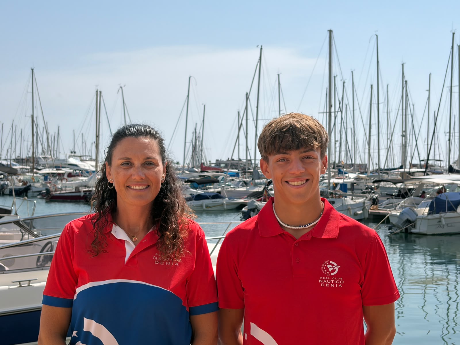 Nino Van der Zeeuw y Raquel Orduñez: dos generaciones unidas por el mar y el kayak en Dénia