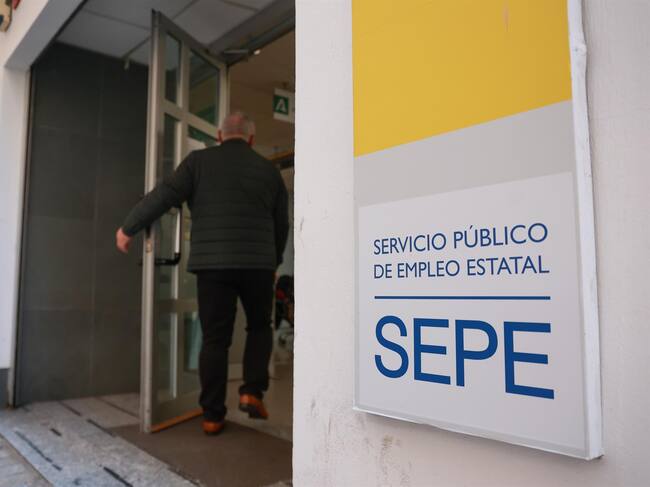El paro registrado en Calp cae al 6,97%, su nivel más bajo de las últimas dos décadas