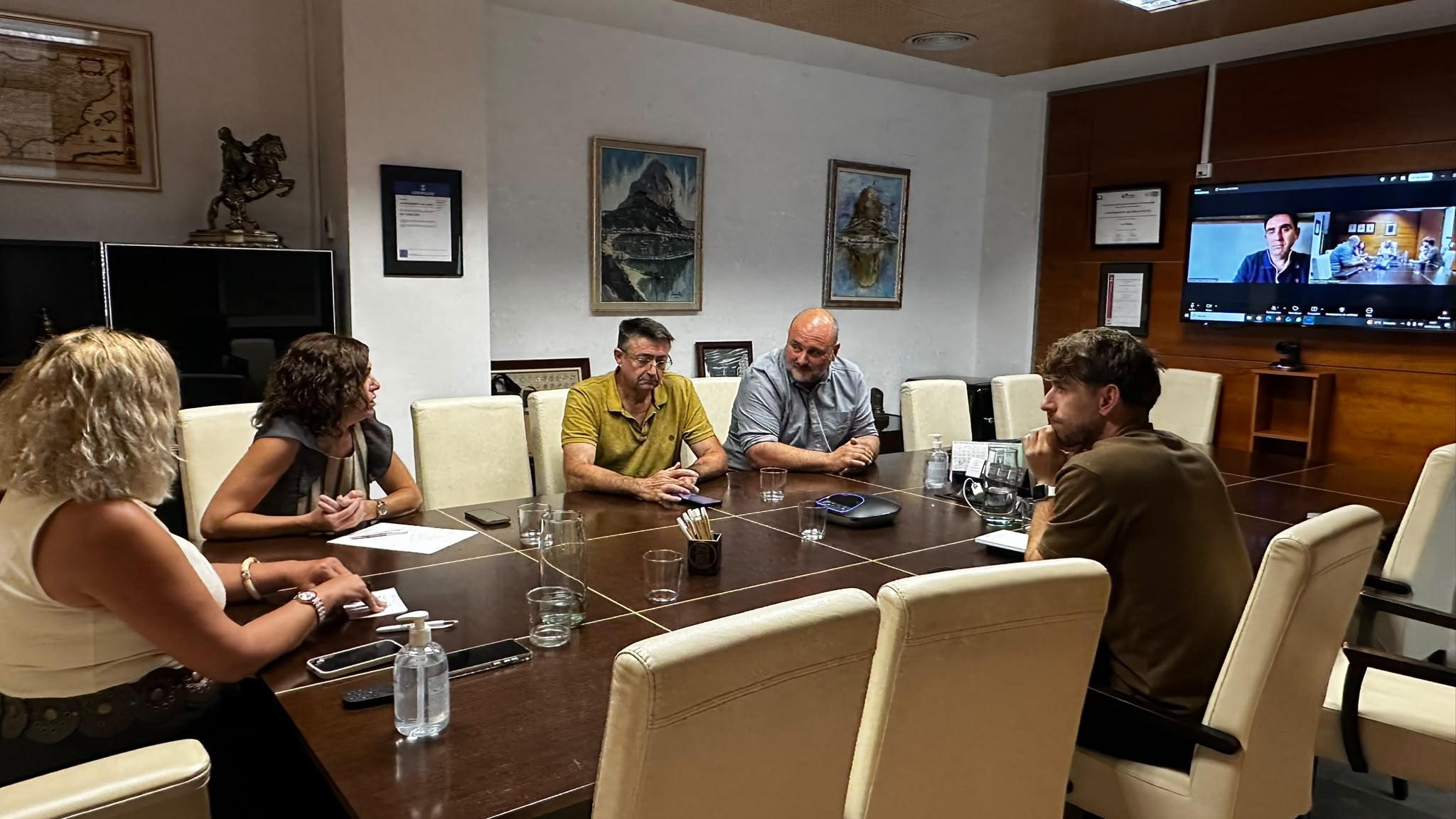 La alcaldesa de Calp advierte de sanciones a Acciona si no garantiza los servicios mínimos durante la huelga de limpieza