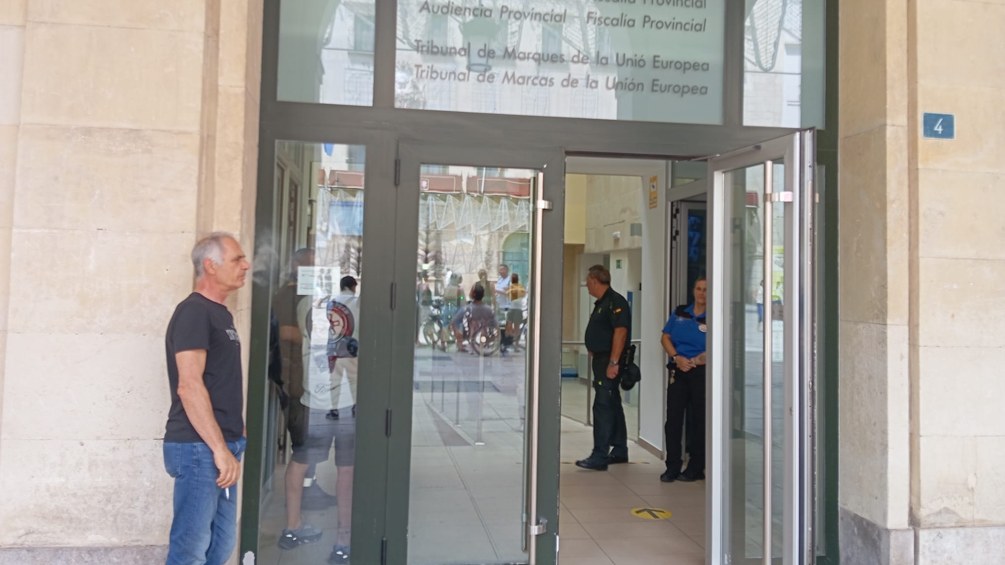 Tres años de prisión por intentar matar de una puñalada a un hombre en Ondara