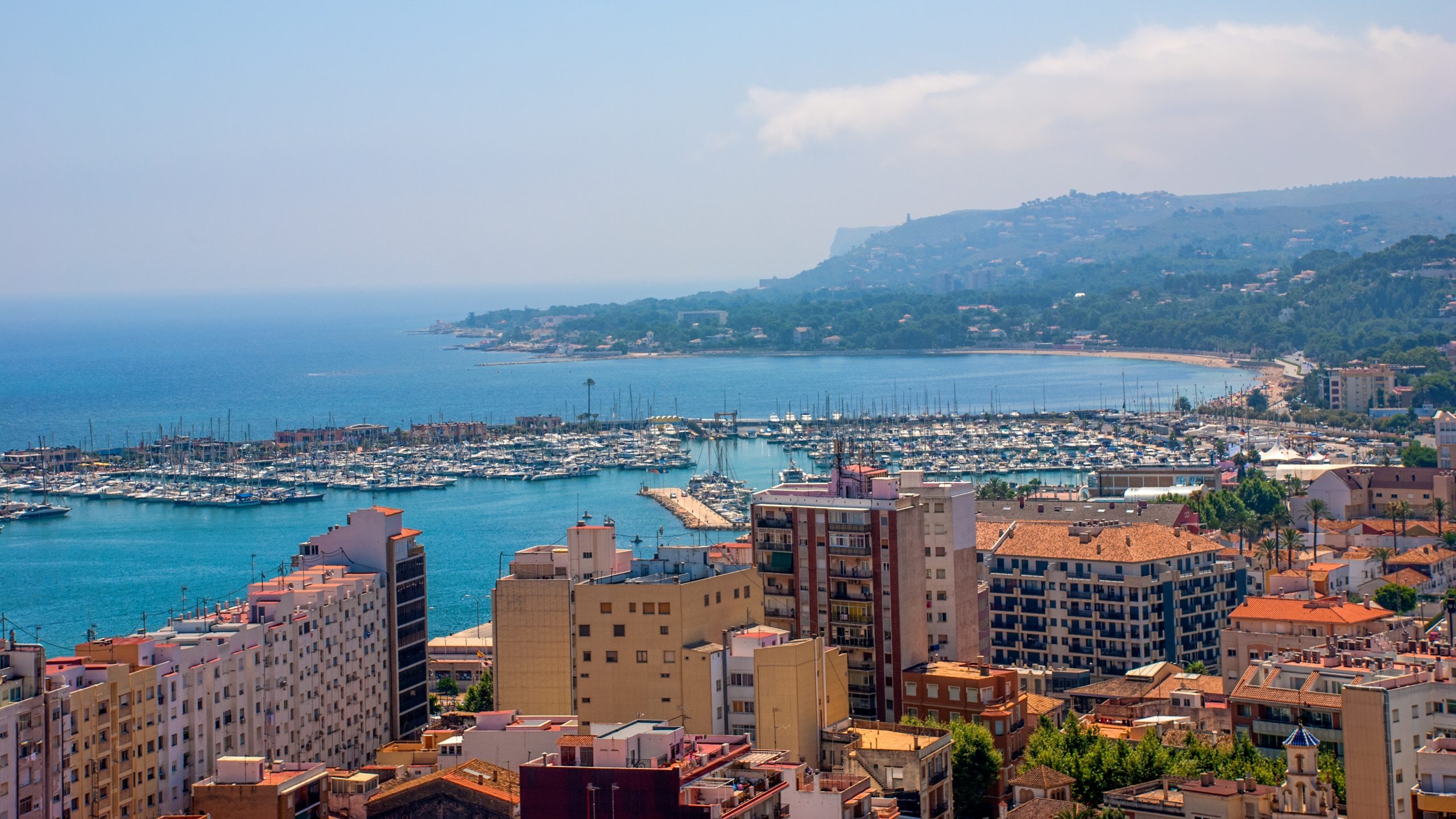 Dénia encara agosto con previsiones de ocupación muy altas y apuesta por un turismo más sostenible y mejor gestionado