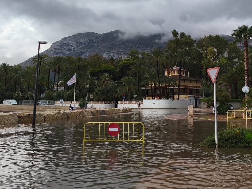 Las lluvias descargan con fuerza en la Marina Alta y dejan cerca de 100 litros en Pego