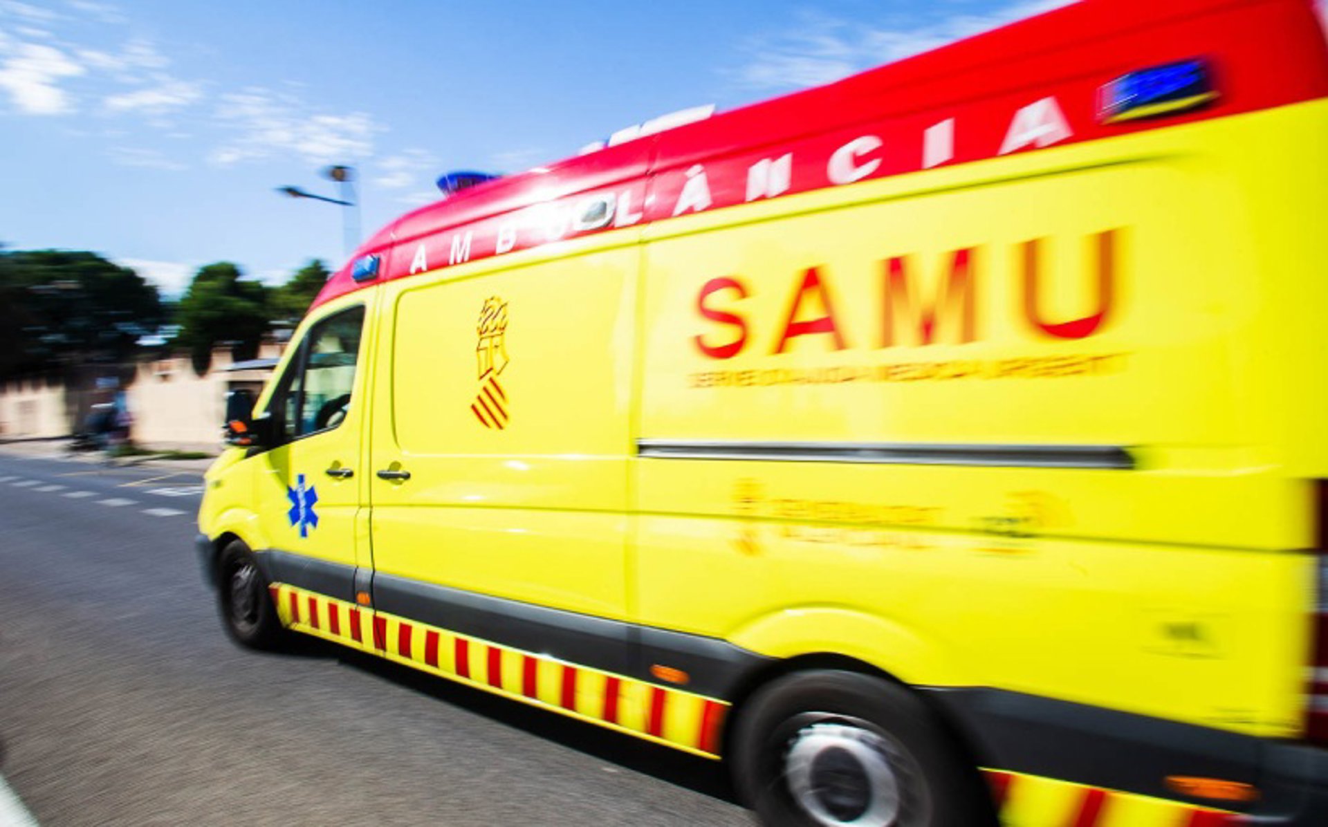 Un trabajador resulta herido tras caer desde una altura de dos pisos en Xàbia