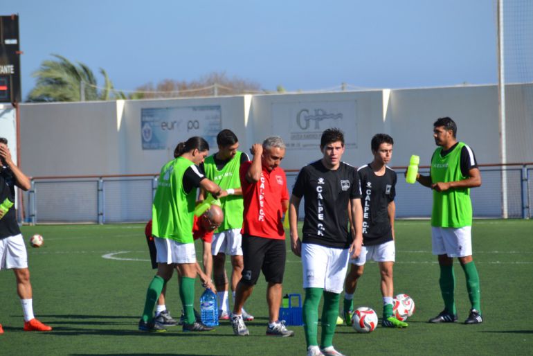 El Calpe CF afronta la temporada con los pies en el suelo: “Mantenernos sería un éxito”